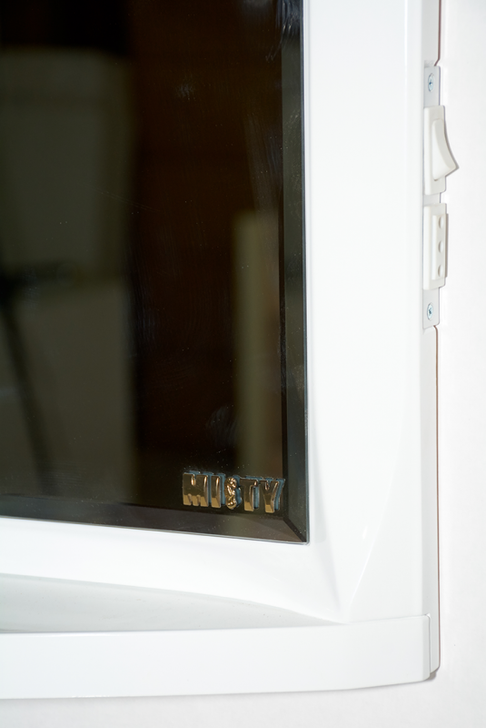 Купить зеркало дайна - 85 белая эмаль свет , misty. в Иваново магазин сантехники Суперстрой